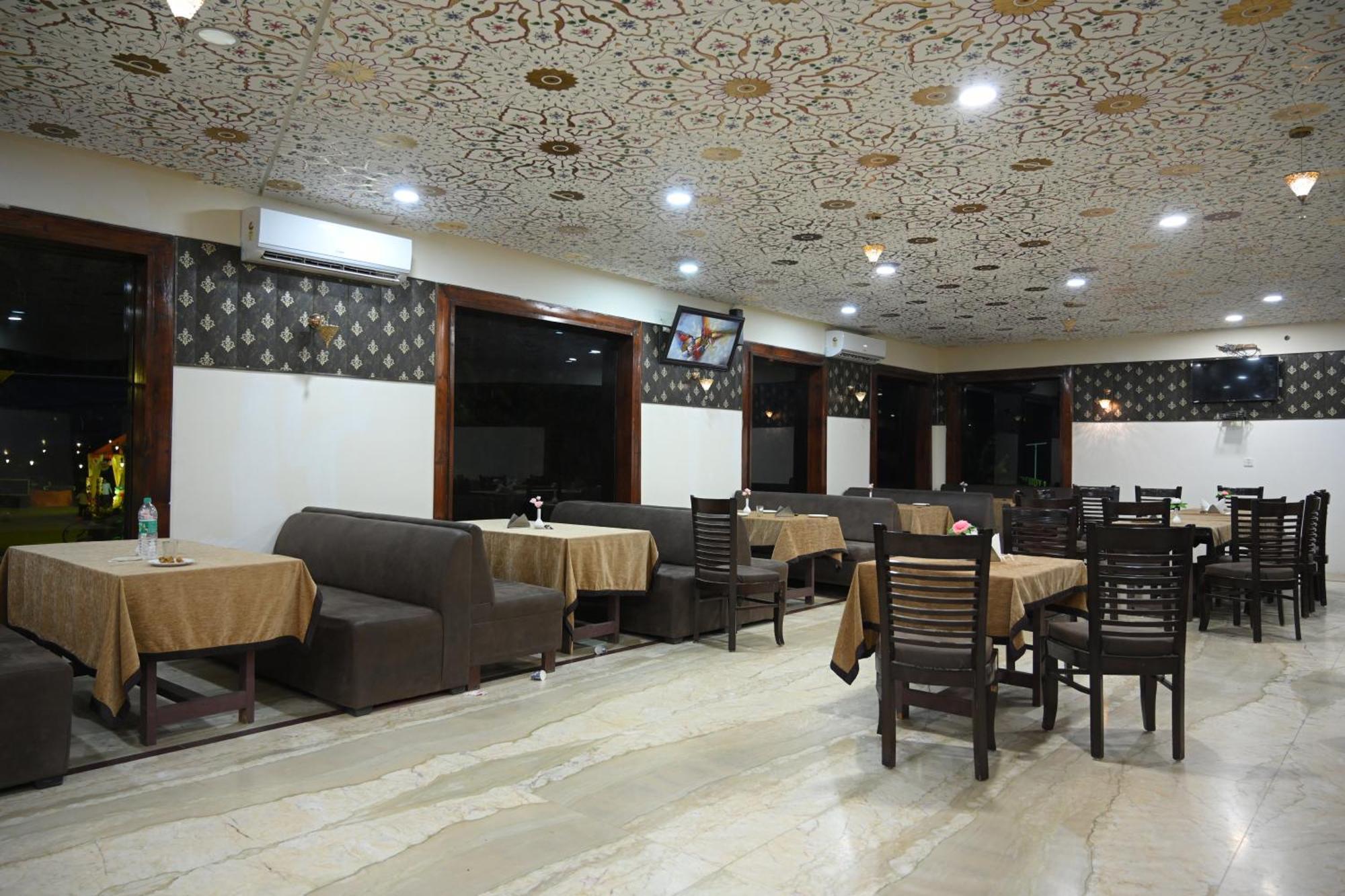 Orchha Club And Resort - Ocr Екстер'єр фото