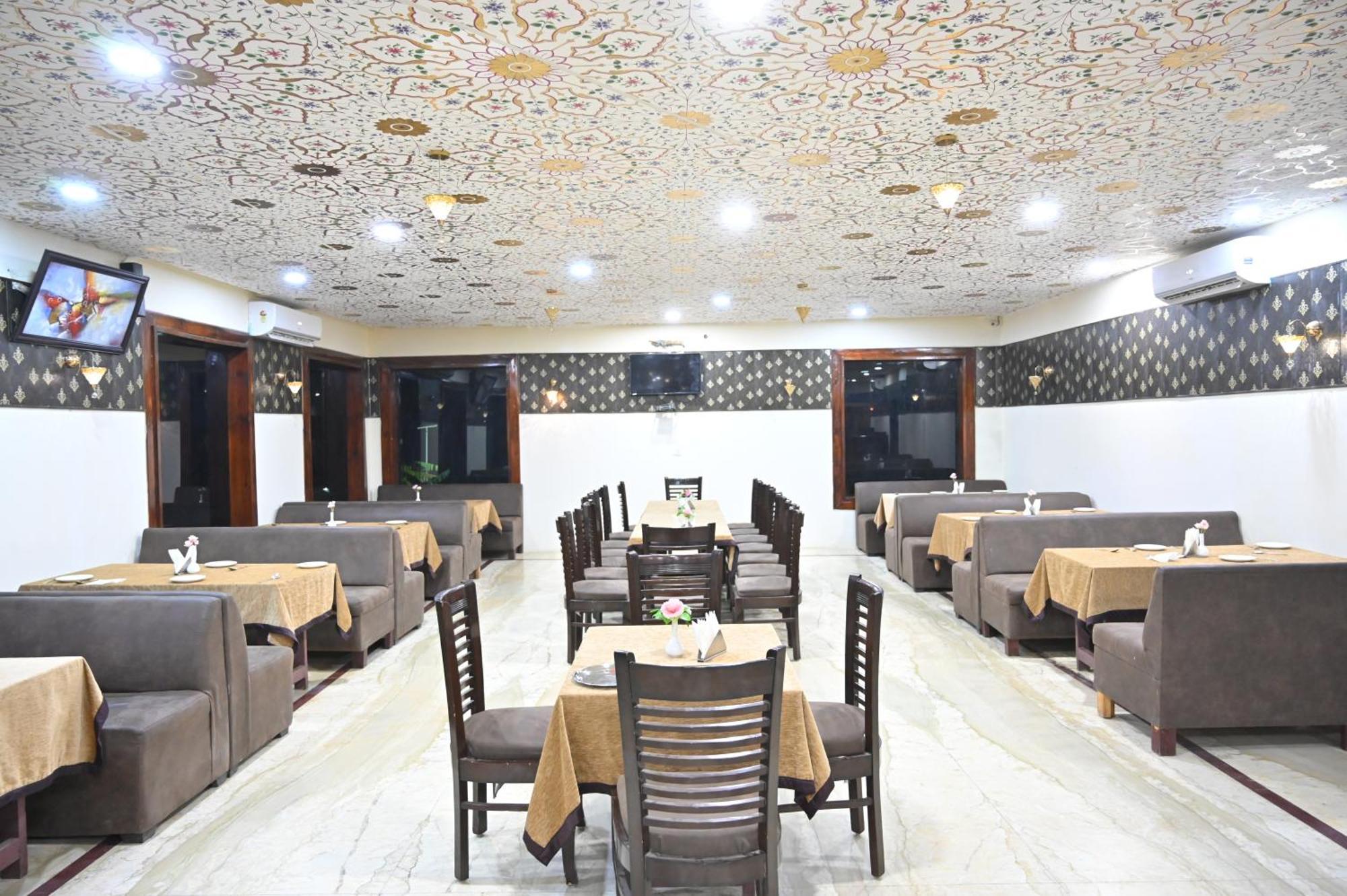 Orchha Club And Resort - Ocr Екстер'єр фото